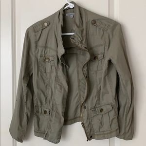 army green lightweight jacket